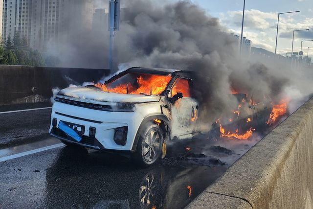 ▲참고사진, 토레스 EVX 화재 사고, 기사 내용과 무관한 이미지(사진=KG모빌리티)