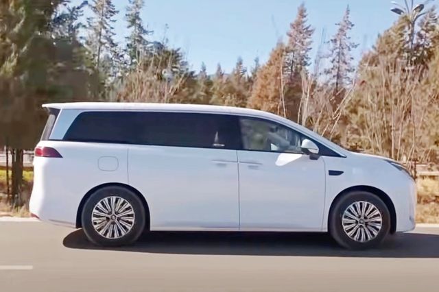 ▲BYD XIA (사진=유튜브 大家车言论(다쟈처옌룬)갈무리)