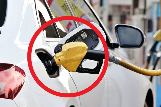 ▲주유 중인 모습(사진=연합뉴스)