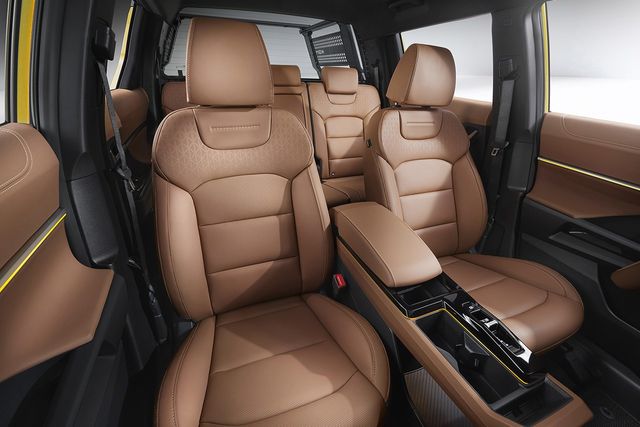 ▲무쏘 EV 1열(사진=KGM)