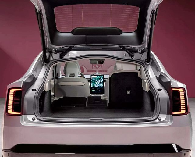 ▲볼보 ES90 트렁크 (사진=볼보)