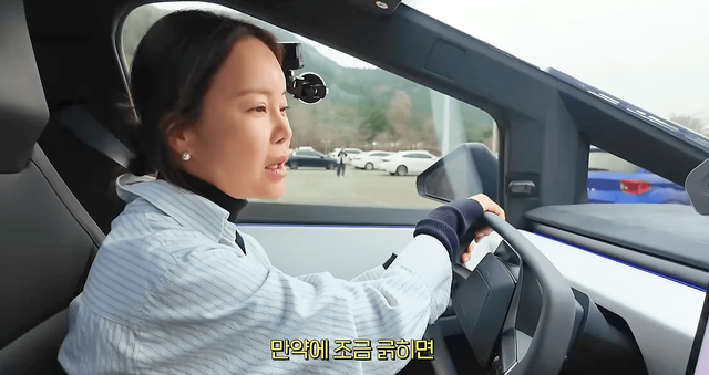 ▲사이버트럭 시승 중인 백지영(사진=유튜브 '백지영 Baek Z Young')