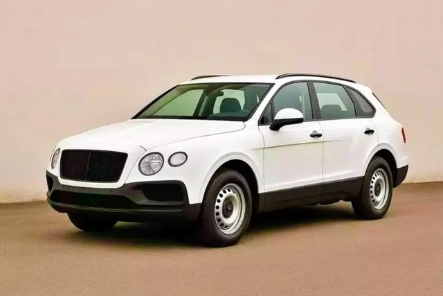 ▲깡통 트림으로 둔갑한 벤틀리 벤테이가(사진=인스타그램 'a1_garage')