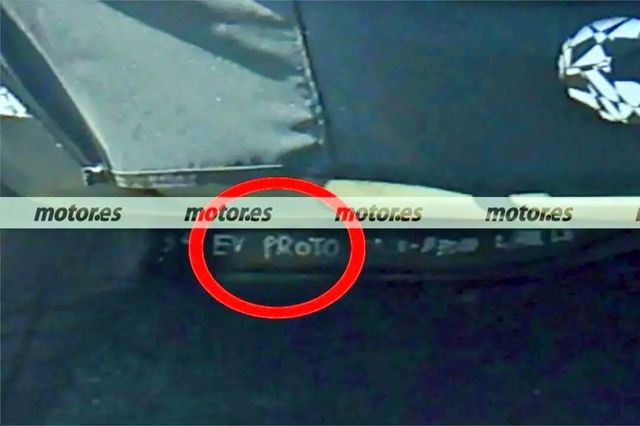 ▲현대 스타리아 전기차 테스트뮬 스파이샷(사진=motor.es)