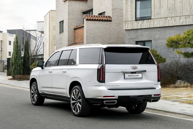 ▲캐딜락 에스컬레이드(사진=한국 GM)
