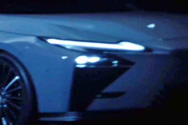 ▲티저 영상 속 신형 ES(사진=렉서스)