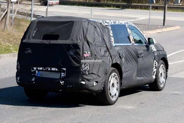 제네시스 GV90 스파이샷/사진=autoevolution