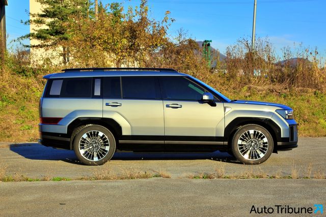 ▲싼타페 하이브리드(사진=오토트리뷴 DB)