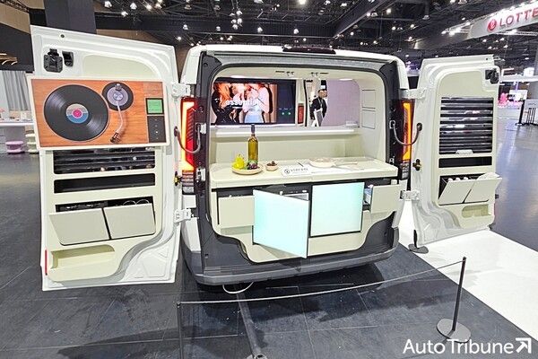 ▲기아가 LG전자와 PV5로 함께 만든 캠핑카 쇼카 (사진=오토트리뷴)