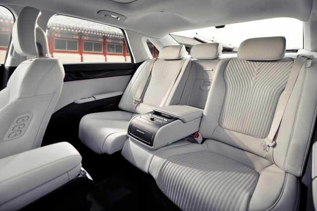 참고사진, 그랜저 일반형 2열 /사진=현대차