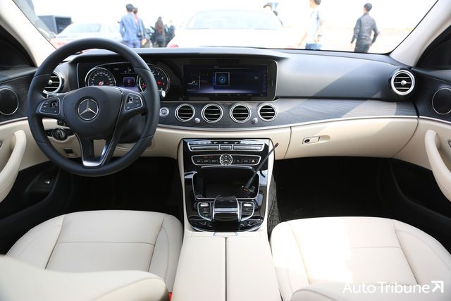 중고차 시장에서 3천만 원 내외에 구입 가능한 E클래스 /사진=양봉수 기자