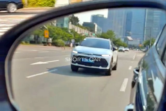 국내에서 포착된 쉐보레 이쿼녹스 EV /사진=유튜브 '숏카'