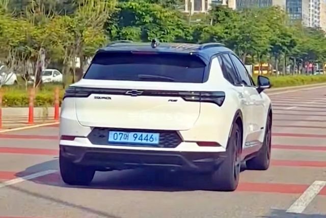 국내에서 포착된 쉐보레 이쿼녹스 EV /사진=유튜브 '숏카'