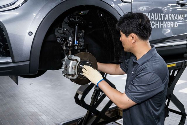 자동차 점검 모습/사진=르노코리아