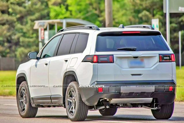 지프 신형 체로키 스파이샷 /사진=Carscoops