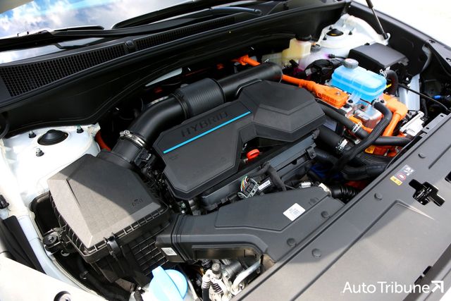 하이브리드 차량의 엔진룸 /사진=오토트리뷴 DB