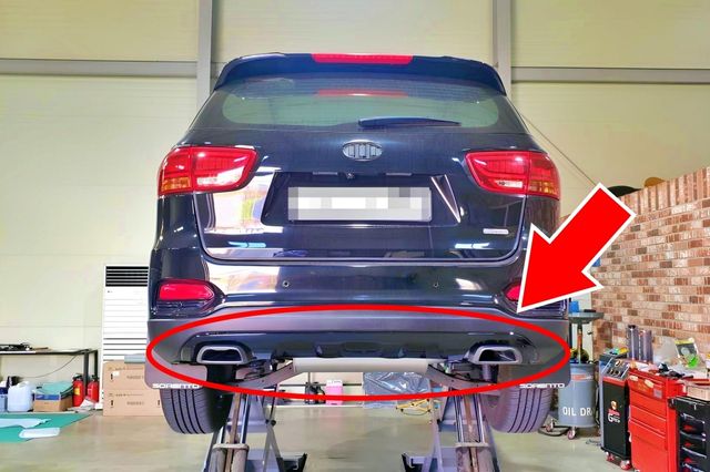 기아 쏘렌토 정품 액세서리로 장착된 듀얼 머플러 /사진=오늘의카