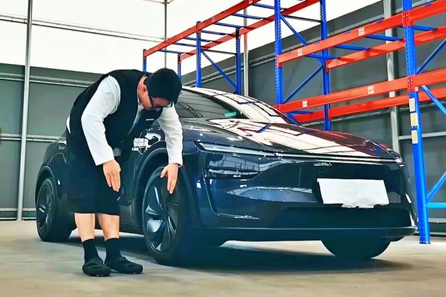 데프콘과 테슬라 모델 Y /사진=유튜브 '데프콘TV'