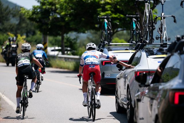'투르 드 경남 2025' 공식 후원 폴스타 차량/사진=폴스타코리아
