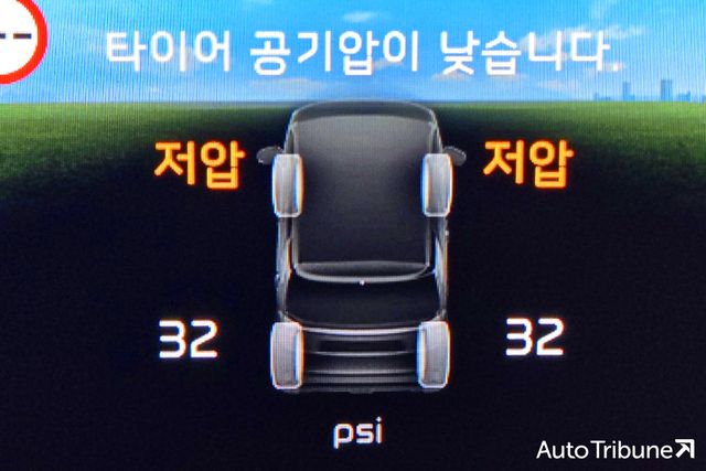 계기판 내 타이어 공기압 화면 /사진=양봉수 기자