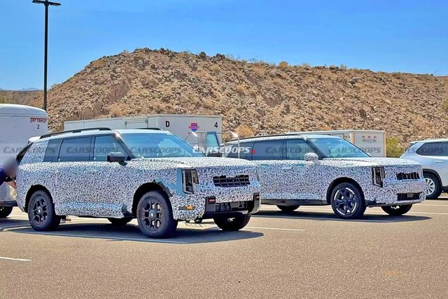 기아 신형 텔루라이드 X-Pro와 일반형 스파이샷 /사진=Carscoops