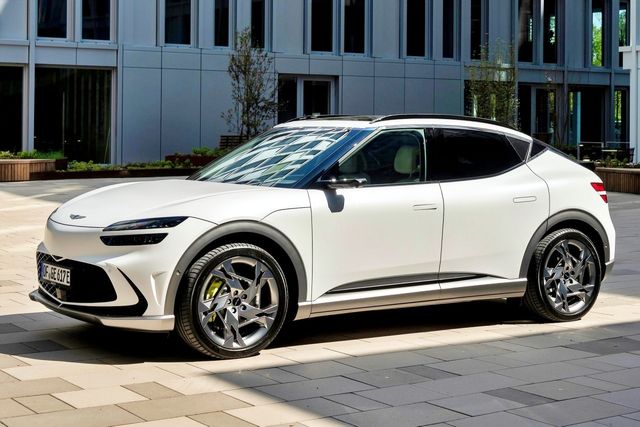 구형 GV60 /사진=제네시스