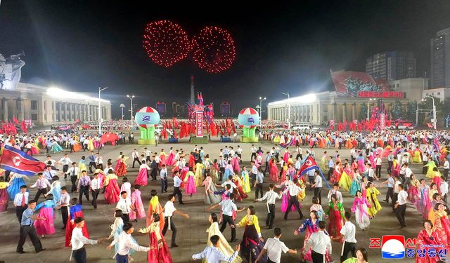 북한이 조국해방전쟁승리 72주년인 '7.27 전승절'을 맞아 지난 27일 평양에서 전승세대의 넋을 이어나가기 위한 새세대들의 결의모임을 진행했다고 조선중앙통신이 28일 보도했다. /사진=조선중앙통신, 연합뉴스