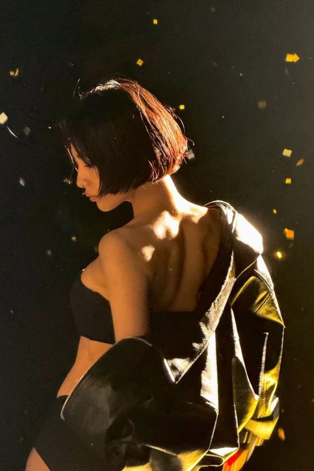 캘린클라인 모델 나나가 파격적인 몸매를 선보였다. /사진=나나 SNS