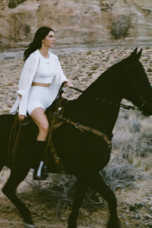 캔달 제너 2025 알로 가을 캠페인 /사진=캔달제너 SNS