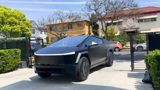 추성훈이 LA에서 타 본 사이버트럭 /사진=유튜브 채널 '추성훈'