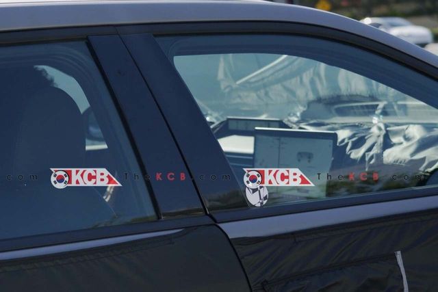 플레오스 커넥트가 적용된 신형 아반떼 스파이샷/사진=KCB