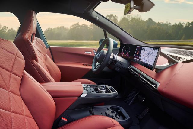 참고사진. iX 실내/사진=BMW