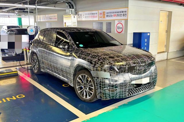 국내에서 포착된 BMW iX3 테스트카 /사진=다모앙