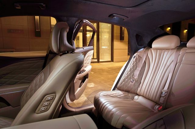 초기형 K8 하이브리드 /사진=기아