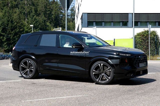 아우디의 신형 Q7 스파이샷 /사진=Autoevolution