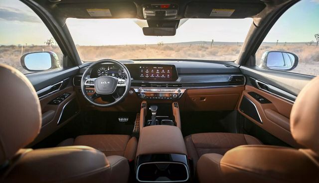 현행 텔루라이드 실내 /사진=기아