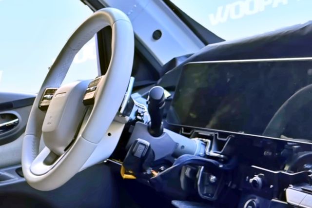 현대 차세대 포터 테스트뮬 실내 스파이샷 /사진=유튜브 '우파푸른하늘Woopa TV'