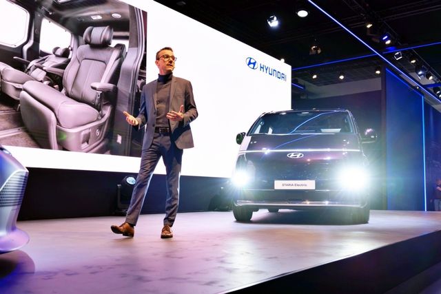 2026 브뤼셀 모터쇼에서 발표된 더 뉴 스타리아 EV/ 사진=현대차