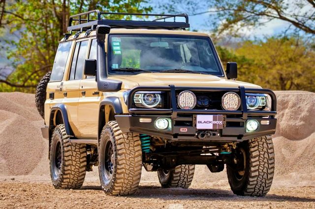 토요타 랜드크루저 70 시리즈 튜닝카 /사진=블랙박스 커스텀 4x4