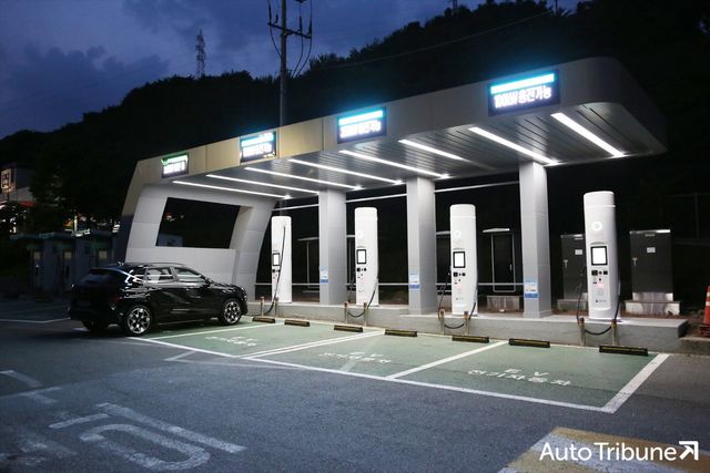 휴게소의 전기차 급속 충전 시설 /사진=양봉수 기자