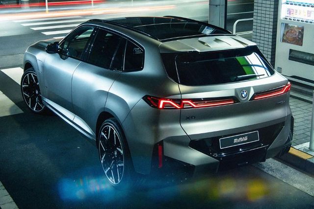 위장막이 벗겨진 채 공개된 BMW X5를 기반으로 다시 제작된 예상도 /사진=Sugardesign