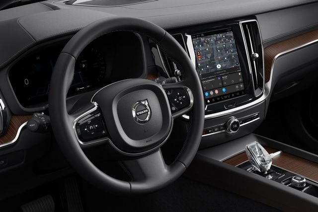 신형 인포테인먼트 시스템이 적용된 기존 차량의 모습 /사진=볼보자동차코리아