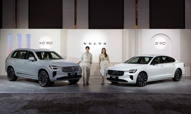 신형 XC90(좌)와 S90(우)/사진=볼보자동차코리아
