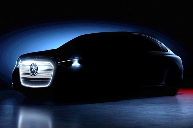 C-클래스 위드 EQ 테크놀로지 티저 이미지 /사진=메르세데스-벤츠