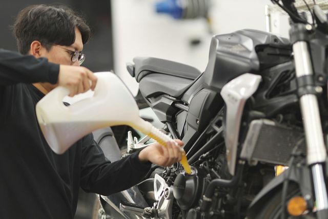 참고사진, 혼다 모터사이클 자가정비 교육 '베이직 메인터넌스' /사진=혼다코리아