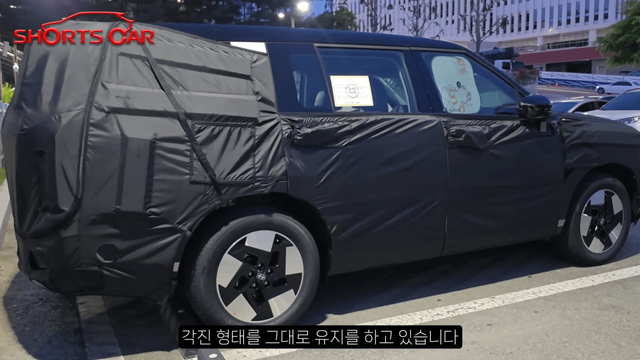 현대 싼타페 부분변경 스파이샷 /사진=유튜브 '숏카 SHORTS CAR'