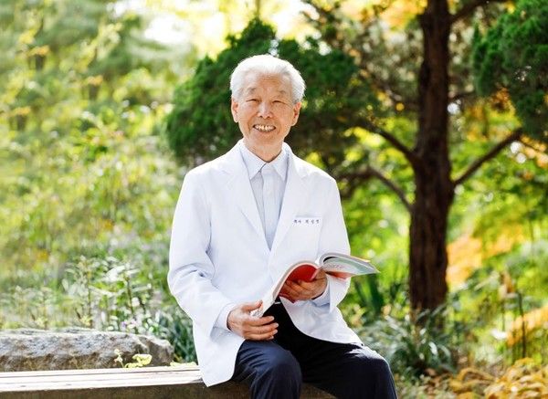 최일영 한양대 명예교수