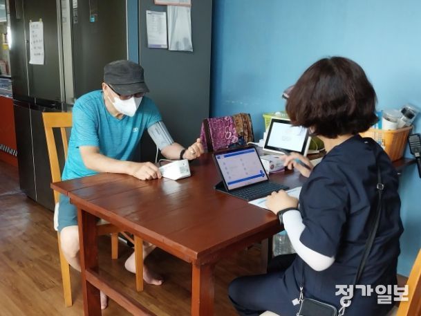 AI·IoT를 활용한 비대면 건강관리 서비스