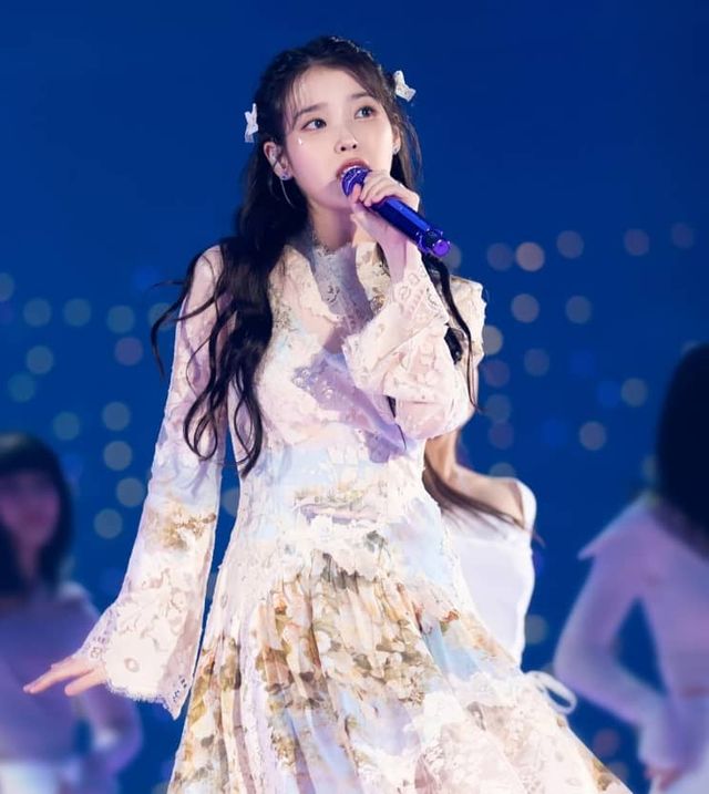 가수 아이유가 살해 협박을 받은 이후 소속사 측에서 강화된 팬 에티켓을 공지했다. / 출처 -&nbsp;&nbsp;EDAM엔터테인먼트 공식 인스타그램