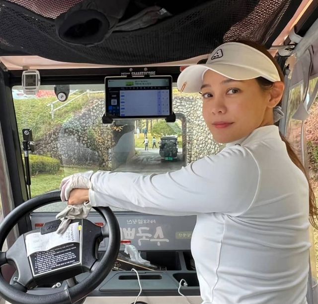 최근 라이머와 이혼 소식을 알린 안현모의 근황이 공개됐다. / 출처 - 안현모 인스타그램